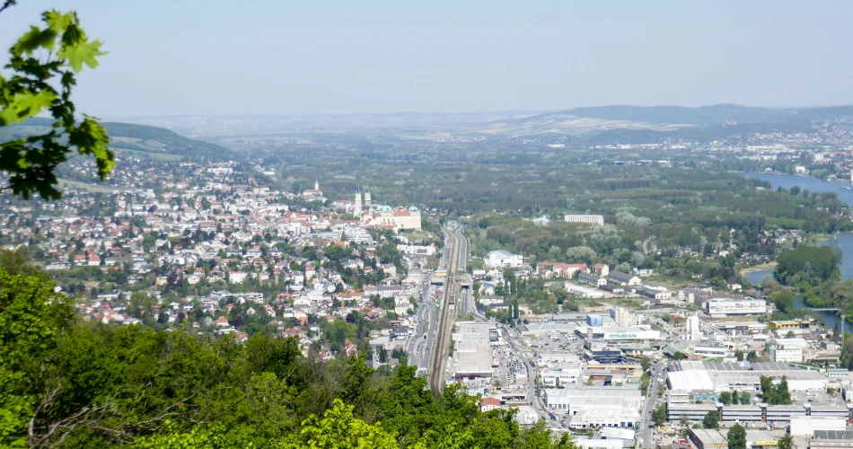 Kahlenberg Viewpoint: Take in the Best Cityscape of Vienna